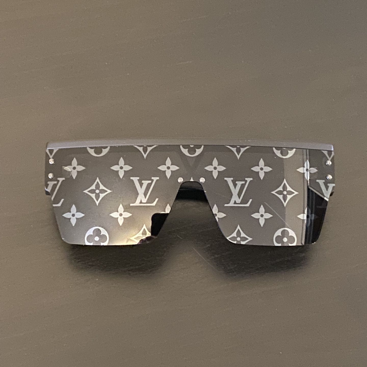 LV Waimea Sunglasses 2108W for Sale in Irvine, CA - OfferUp