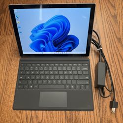 Surface pro 4/8GB RAM/256GB SSD/Fully Functional 