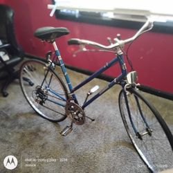 Rampart Vintage Road Bike Blue 27in Wheels 10-Speed Caliper Brakes Cruiser Bar