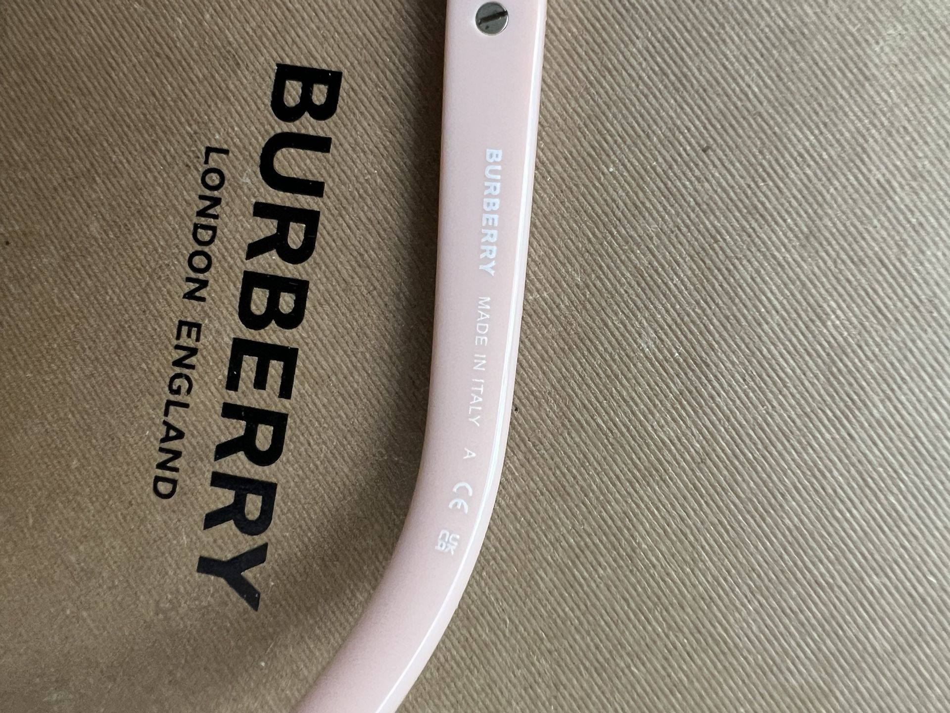 BURBERRY SUNGLASSES 