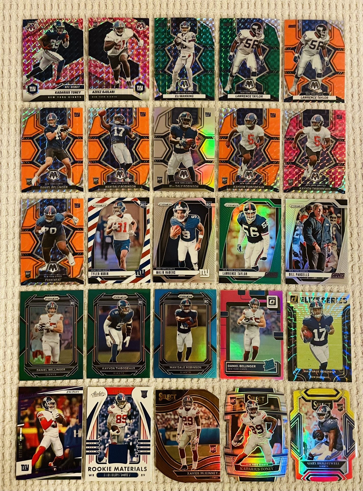New York Giants 25 Card Football Lot! Rookies, Prizms, Parallels, Memorabilia, Short Prints, Variations & More!
