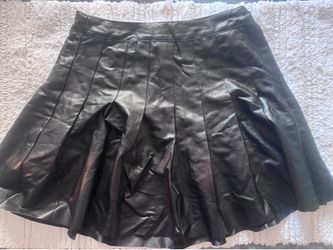 black faux leather pleated mini skirt