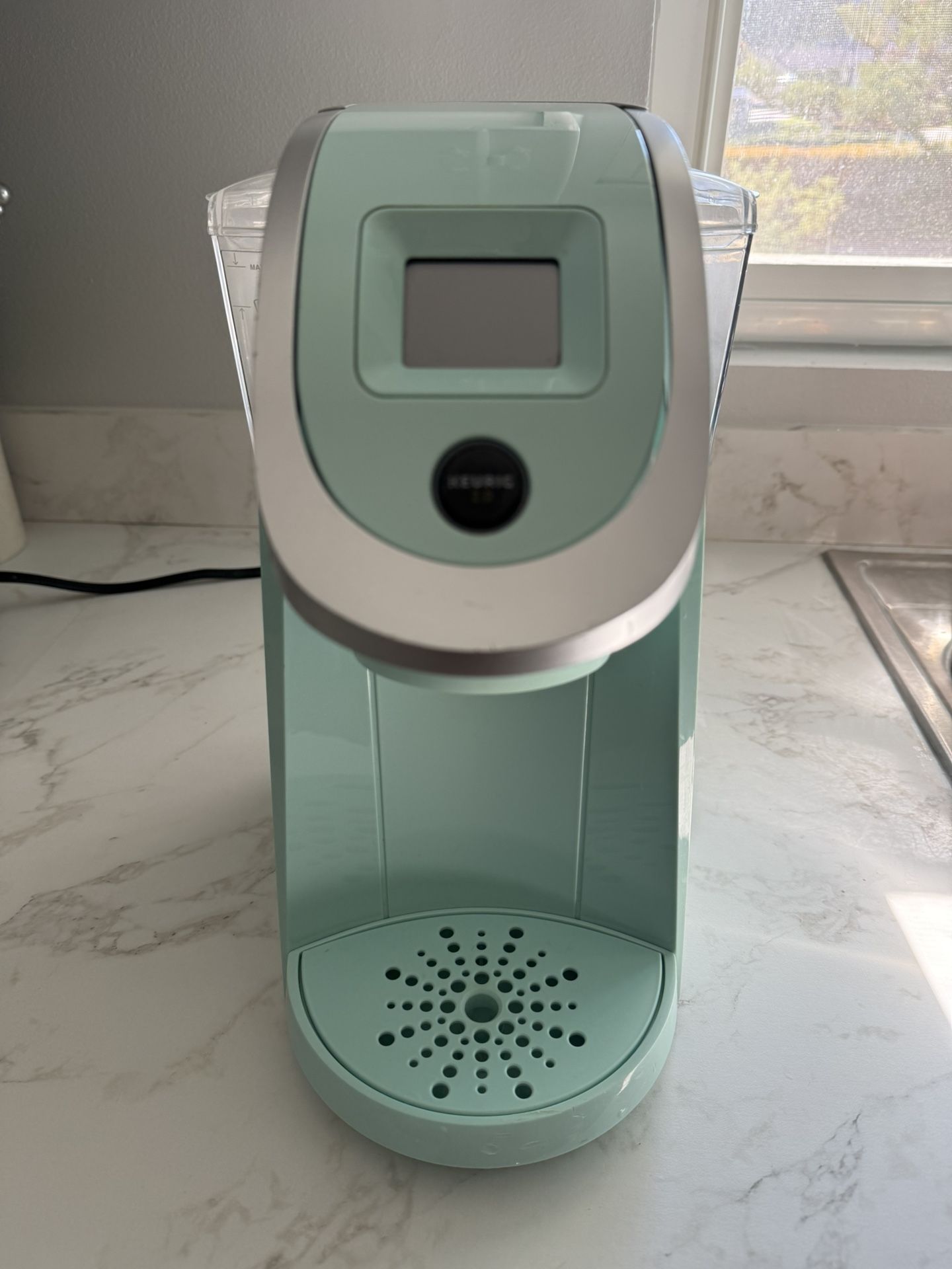 Keurig K2.0-200 Aqua Auto Shut-off Touchscreen Single Serve Coffee Maker K200