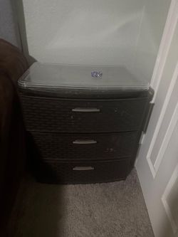 Plastic drawer