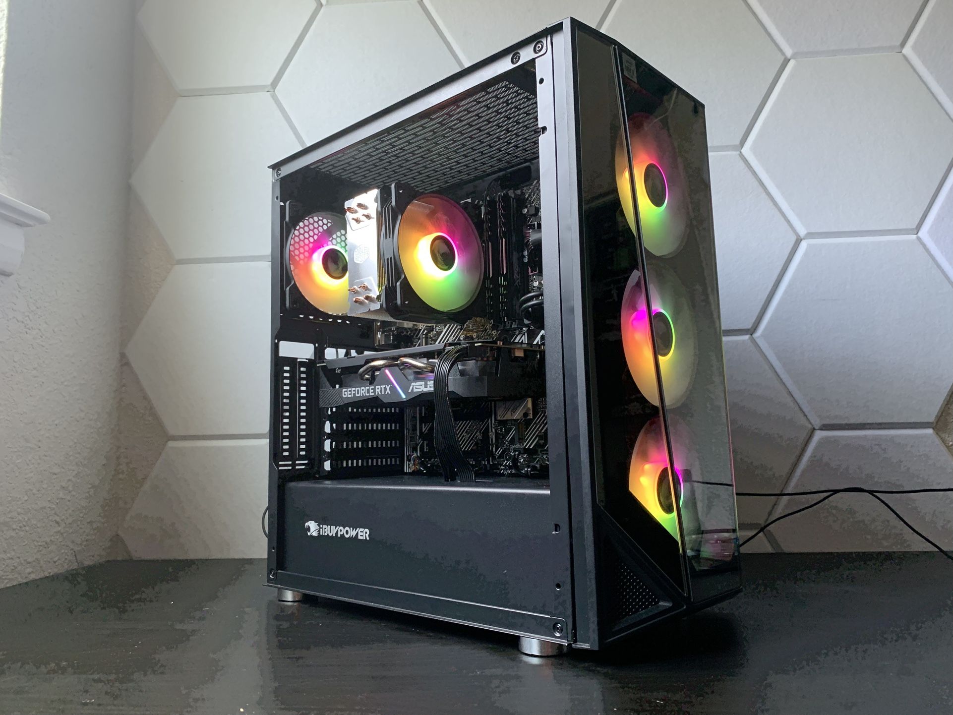 200+ FPS ON COD GAMING PC : RTX 2060, I7 10700f, 1.5tb STORAGE