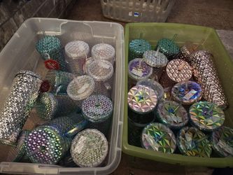 Tumblers (32 Holiday Decor Style)