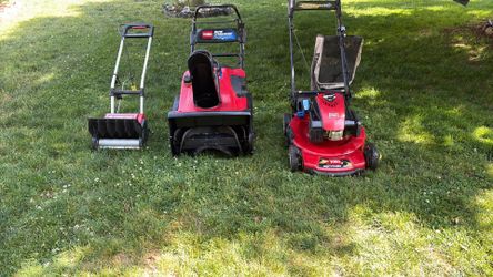 Lawnmower, snowblower and electric snowblower
