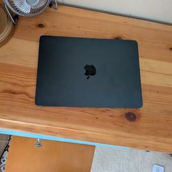 MacBook Air M2 2022