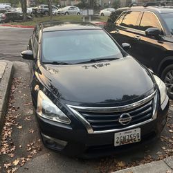 2015 Nissan Altima 2.5 SV - 138K Miles - Clean Title, No Accidents