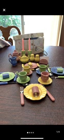 Doll’s Ceramic Tea Set