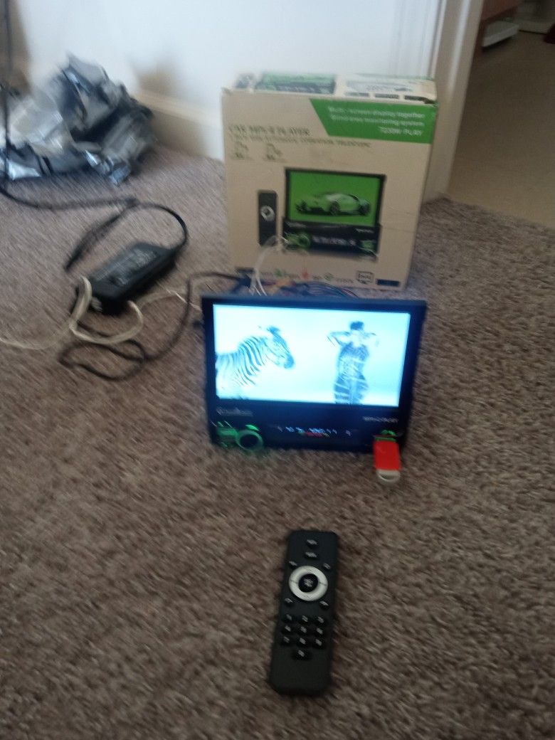 New In Box Single Din Car MP5 Player
Telescope (Tested Works Great)
$85. 4o2 383 391o