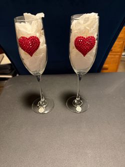 Set of 2 Heart Rhinestone Champagne Flutes