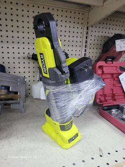 RYOBI ONE+ 18V PEX Crimp Ring Press Tool (Model P661),