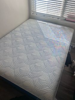 Queen mattress w/ frame
