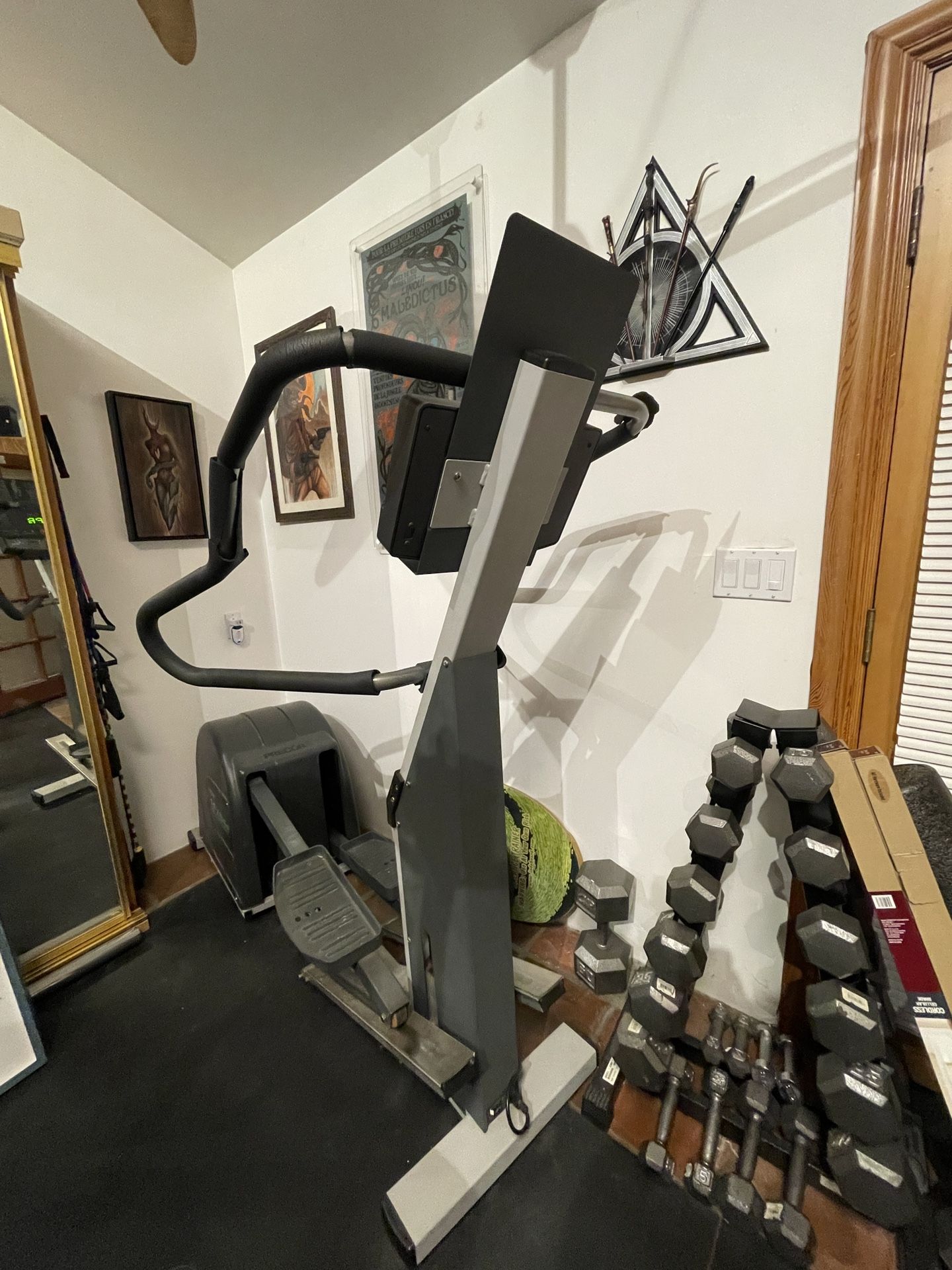 Precor EFX 544 Elliptical Fitness CrossTrainer