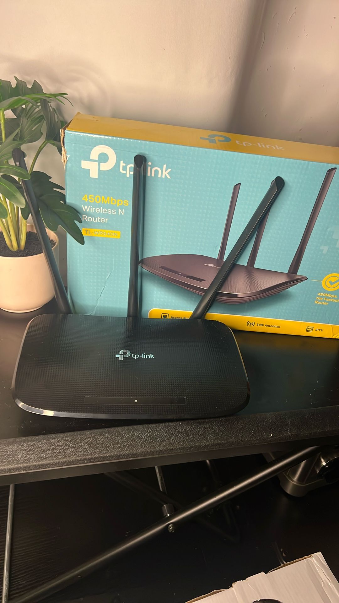 ($10) TP-link 450 Mbps Wireless Router TL-WR940N