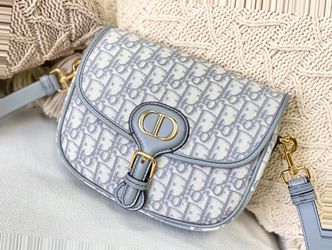 Dior Bobby Bag for Sale in Medley, FL - OfferUp