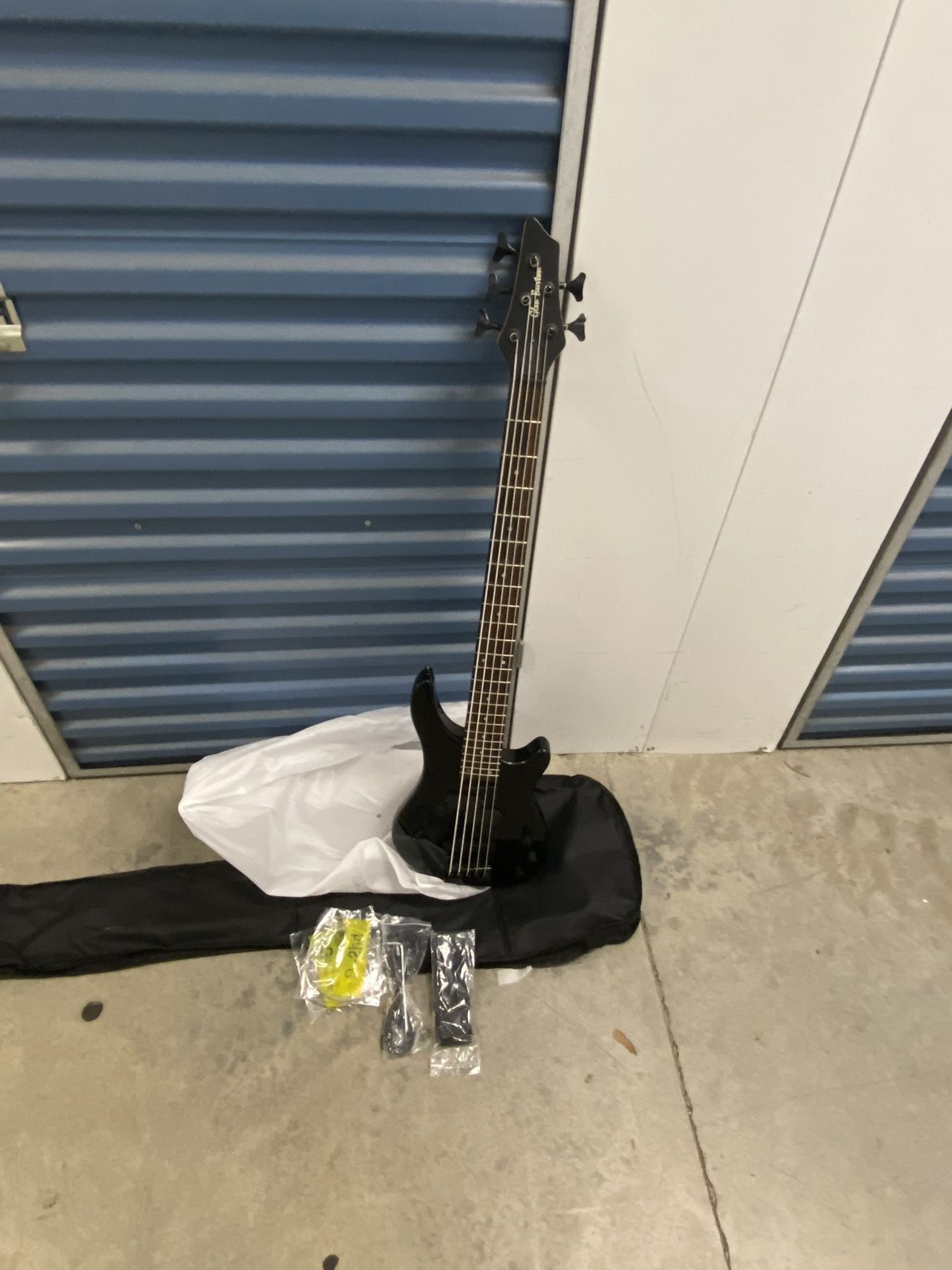 Electric Bass Guitar ๐ธ. New