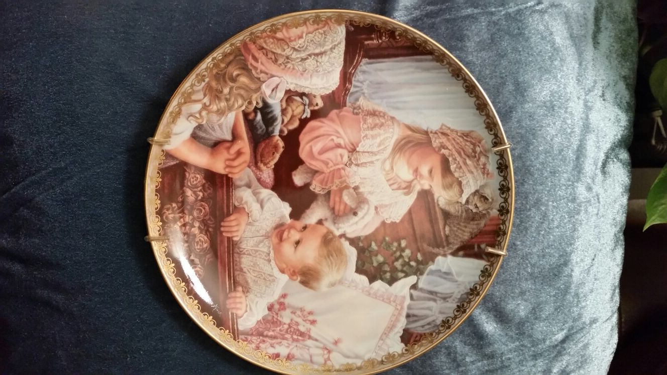 Collectible plate