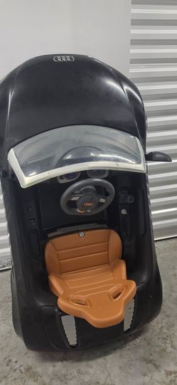 Toy car