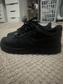 Black Air Force’s For Sale