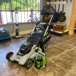 EGO LM2130 Select Cut 50v Battery Self Propelled 21-inch Lawn Mower w/ Battery & Charger 11060190