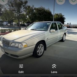 2000 Volvo S70