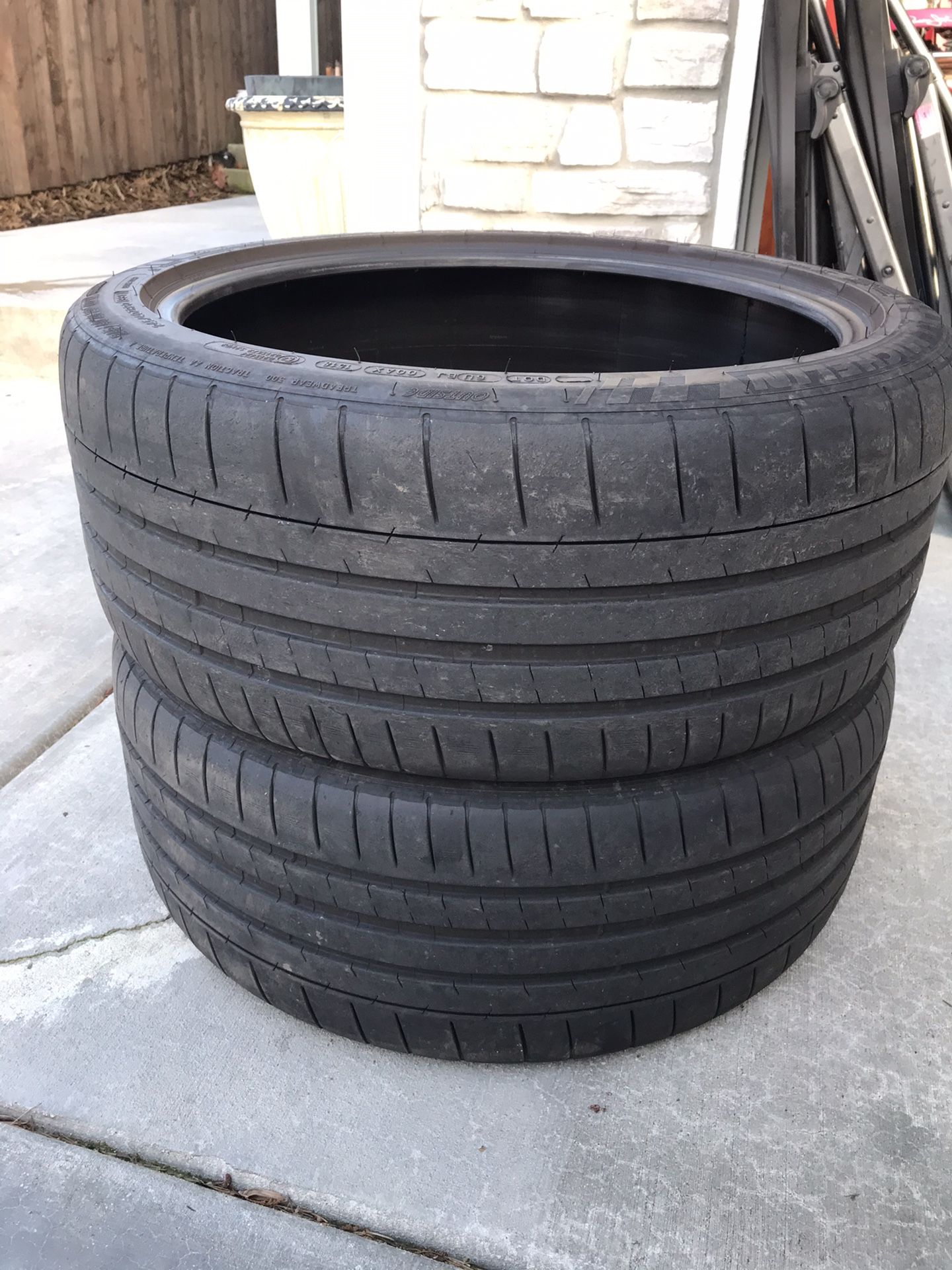 2 Tires 245/40ZR20 Michelin Pilot Super Sport