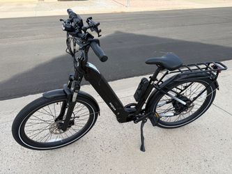 Magnum Cosmo 2.0 Torque E-Bike – Only 8 Miles + 4-Year Warranty transferable