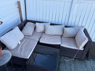 Outdoor sofa couch w coffee table
