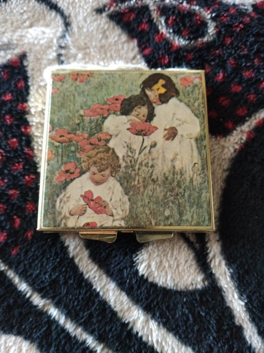 Antique 2 Mirror Compact One Is Magnified