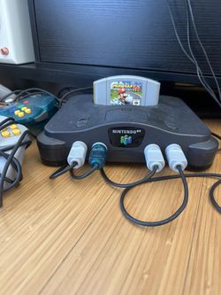 Nintendo 64 Bundle – Console, 4 Controllers (incl. Ice Blue) + Mario Kart 64 – Works