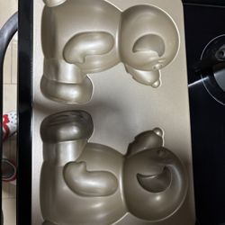 Nordic Ware Build-A-Bear 3D cast aluminum cake pan