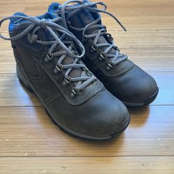 Women’s Timberland Hiking Boots 7.5