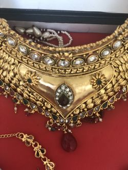 Brand new gold plated necklace set