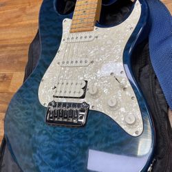 DEAN AVALANCHE ELECTRIC HSS STRAT STYLE GUITAR MQ TRANS BLUE QUILT TOP EARLY 2000'S 6 STRINGS