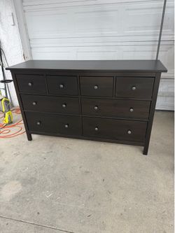 8 drawer IKEA dresser ! Free delivery