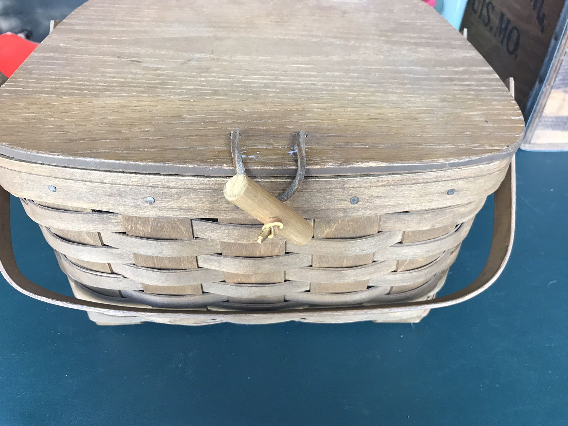 Vintage Longaberger Picnic Basket (1980s)