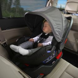 Britax B-Safe 35 and 3 bases