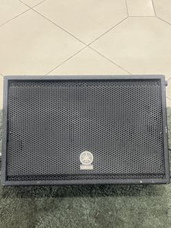 2 Yamaha CM12V 12" 2-Way Club Concert 