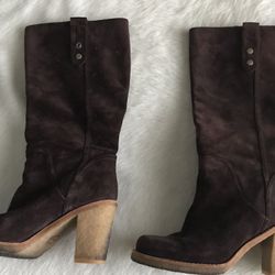 Ugg’s Brown Suede Boots Sz. 9