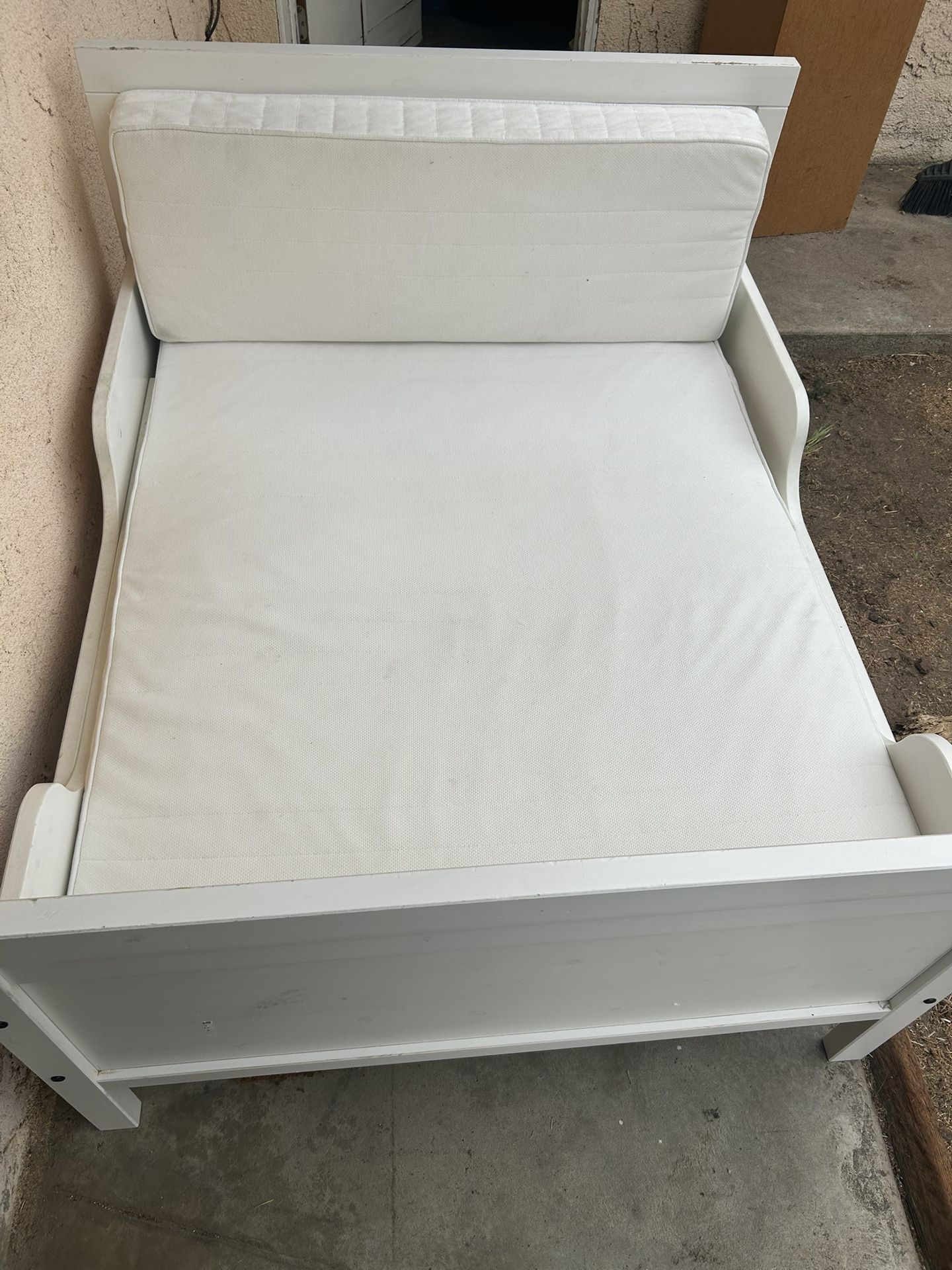 Wide Toddler Bed