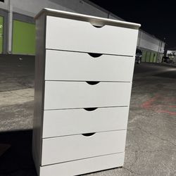New Chest 5-Drawer Dresser 🌟