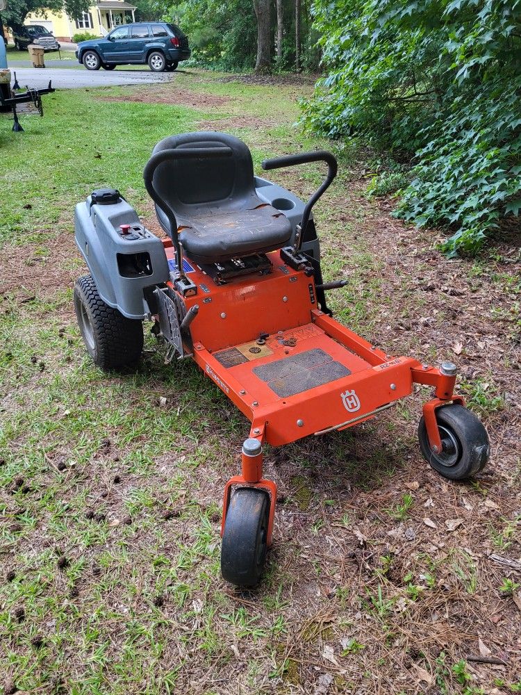 Husqvarna Zeroturn Riding Mower
