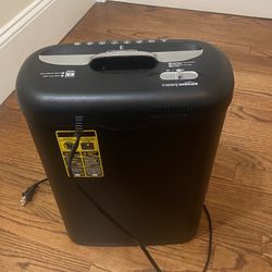 Amazon Basics Cross‑Cut Shredder