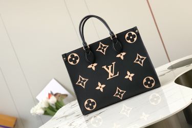 LV Onthego MM black