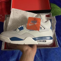 Jordan 4 Military Blue