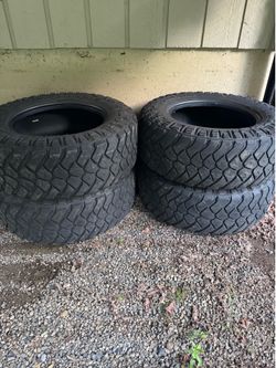 270/70R18 10 ply Razor MT Tires