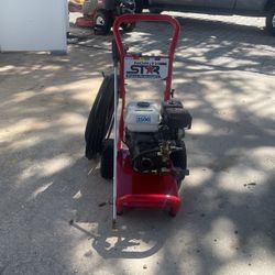 HONDA COMMERCIAL PRESSURE WASHER.   On Sale