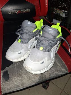 Kids shoes